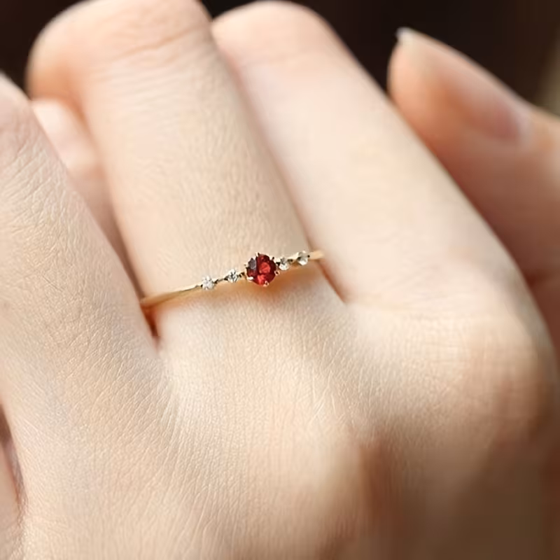 A Red Main Synthetic Zirconia Copper Micro-pave Ring Suitable for Daily and Wedding Wear